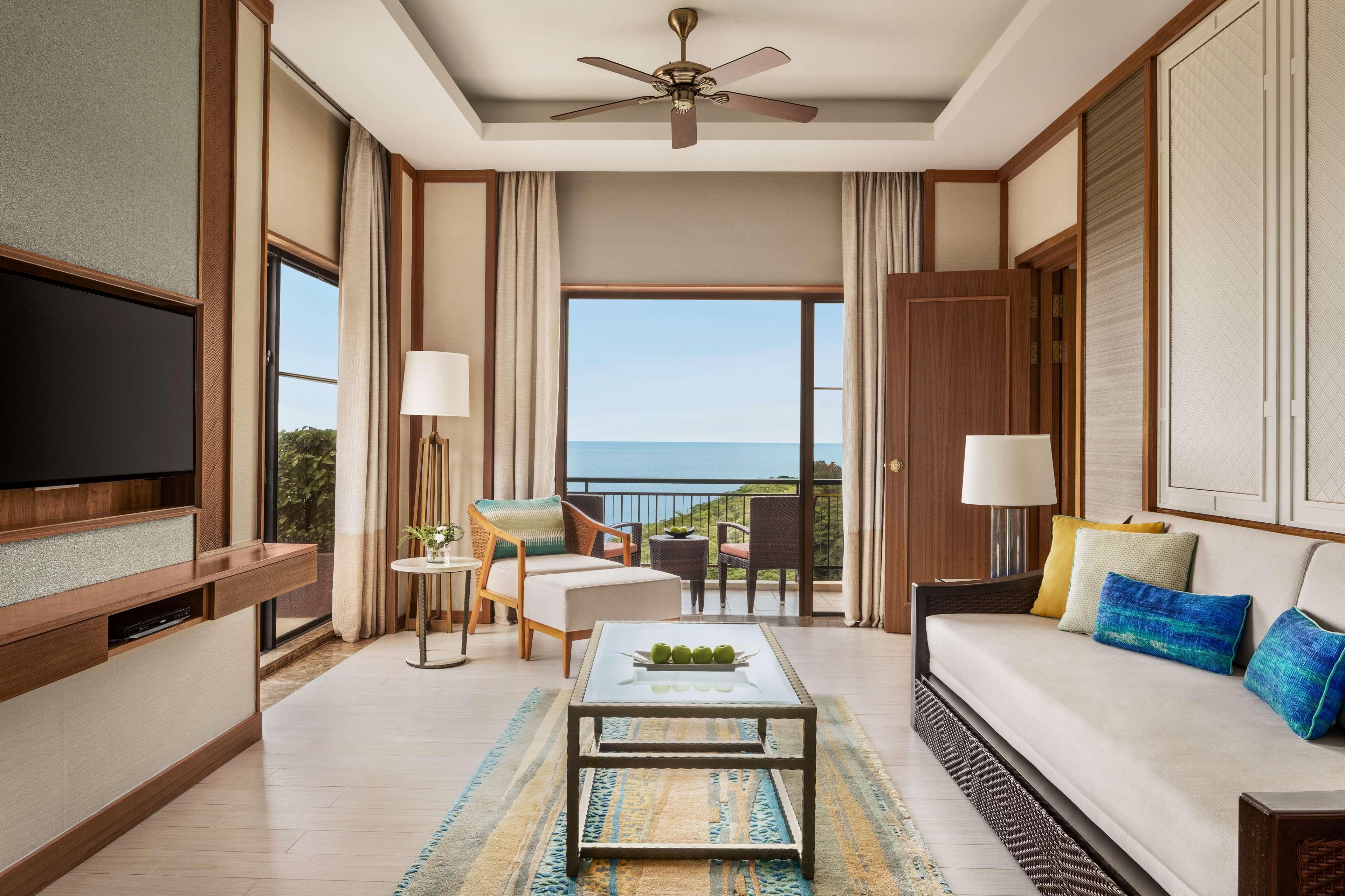 באטו פרינג'י Shangri-La Rasa Sayang, Penang מראה חיצוני תמונה A living room at the Westin Maldives