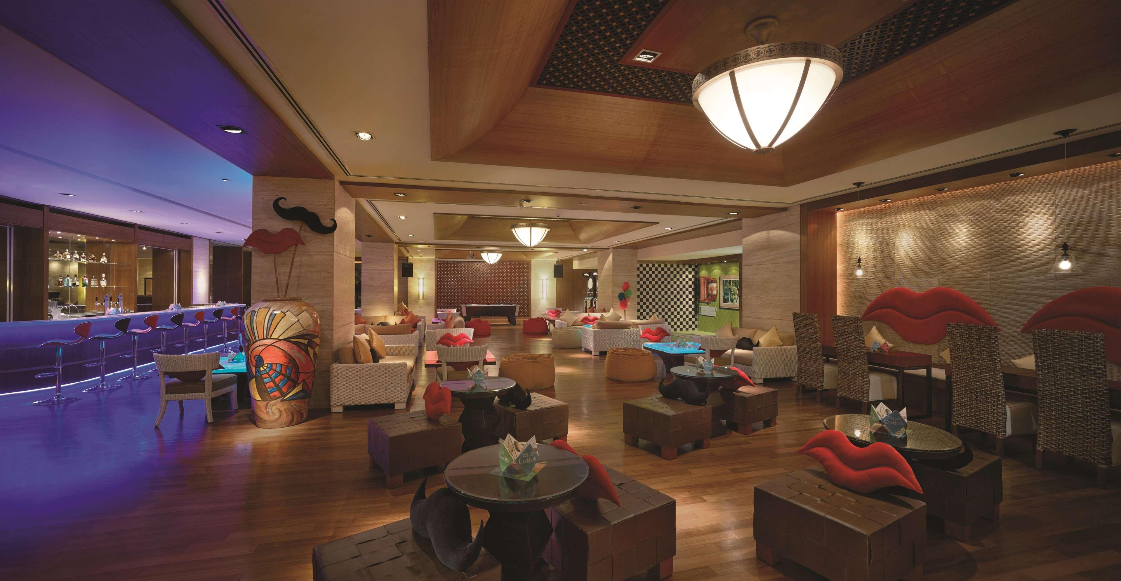 באטו פרינג'י Shangri-La Rasa Sayang, Penang מראה חיצוני תמונה The interior of the lounge
