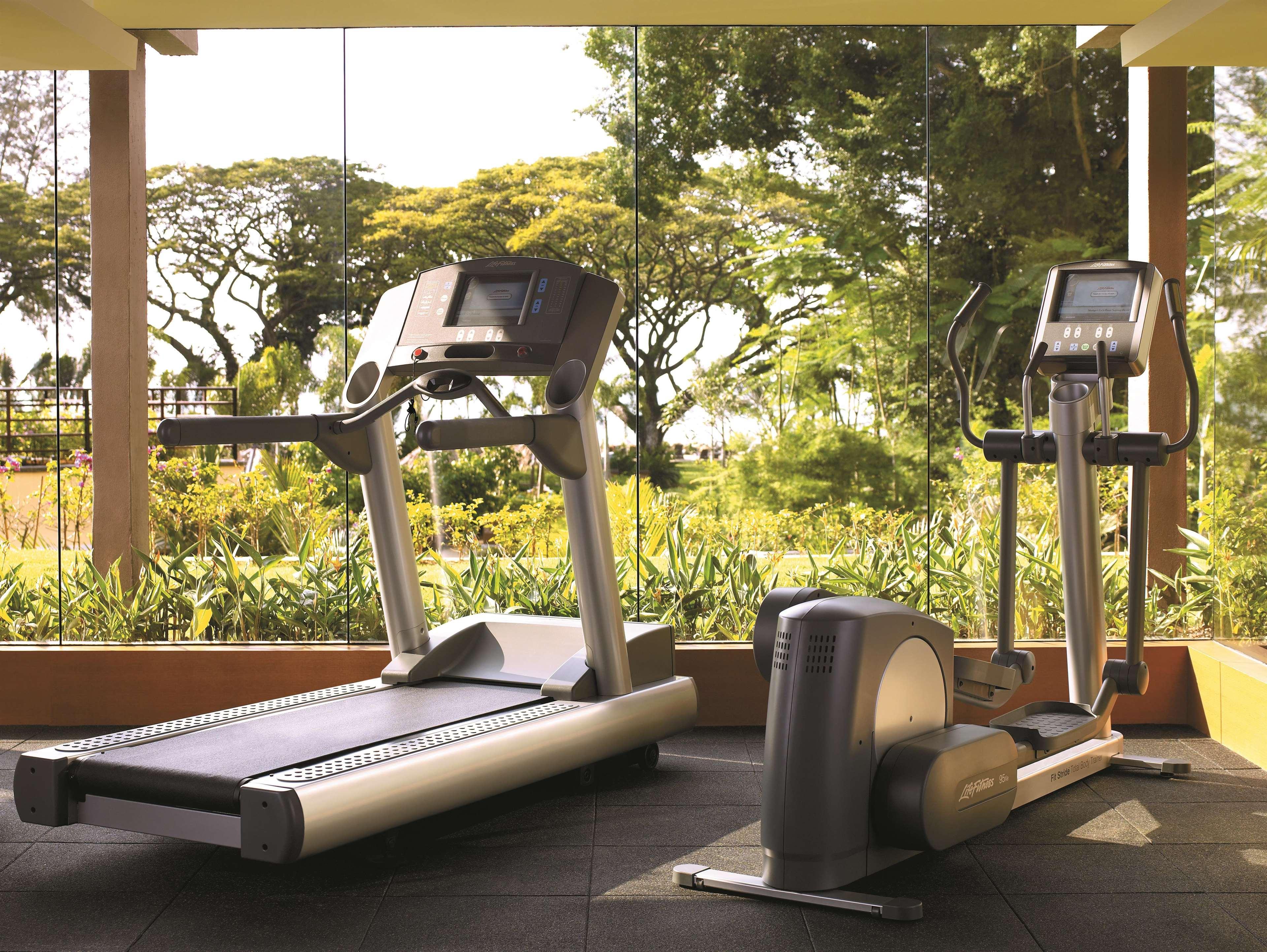 באטו פרינג'י Shangri-La Rasa Sayang, Penang מראה חיצוני תמונה A treadmill