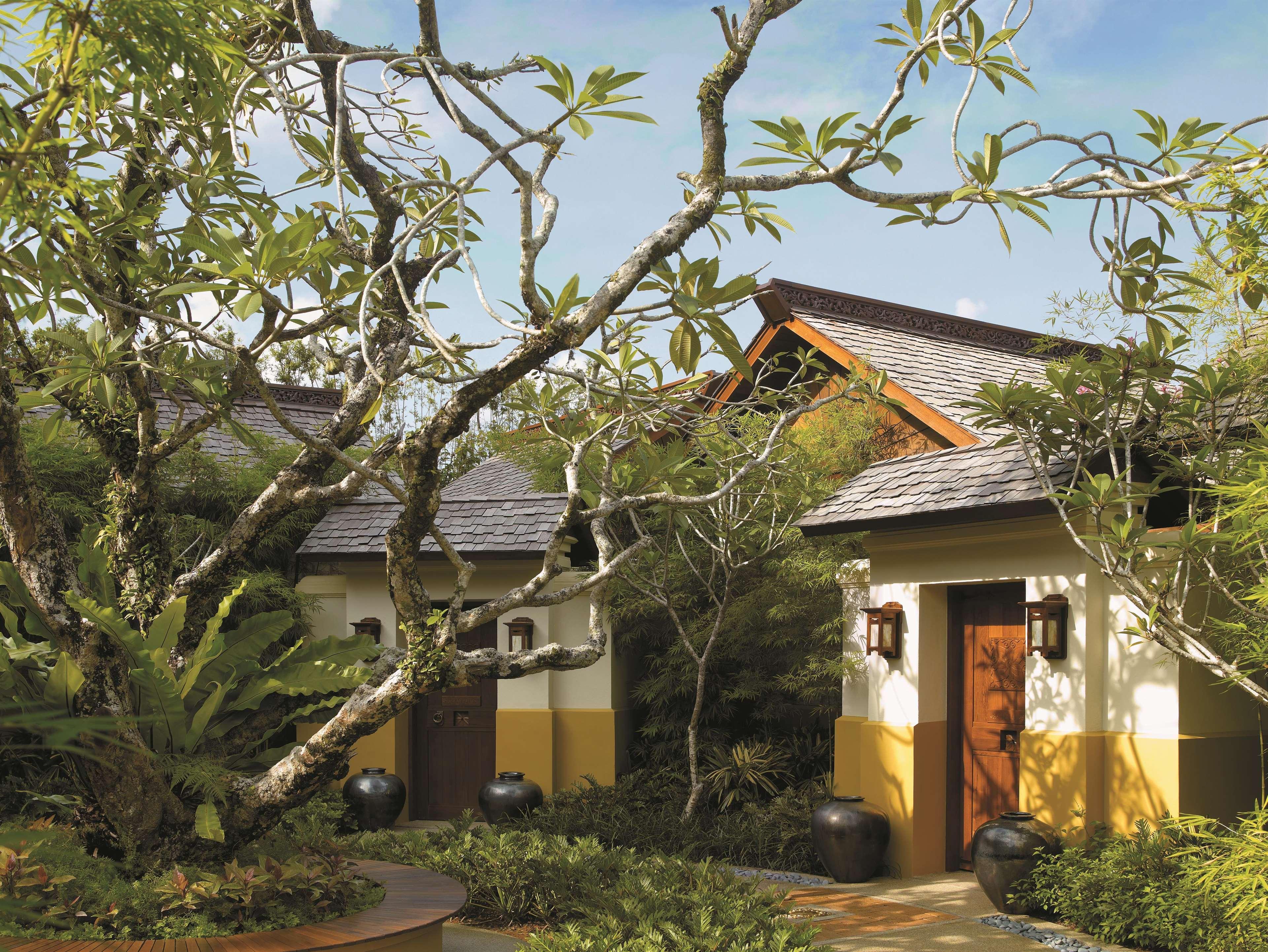 באטו פרינג'י Shangri-La Rasa Sayang, Penang מראה חיצוני תמונה A villa at the Four Seasons Resort